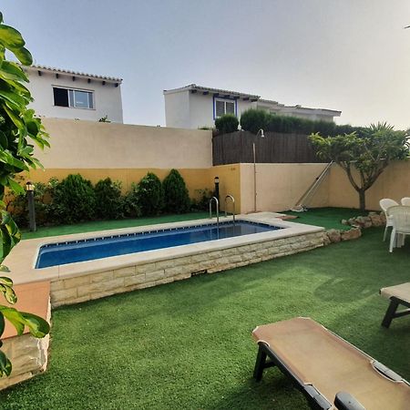 Bungalow Con Piscina 28 Гран Алакант Екстериор снимка