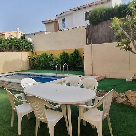 Bungalow Con Piscina 28 Гран Алакант Екстериор снимка