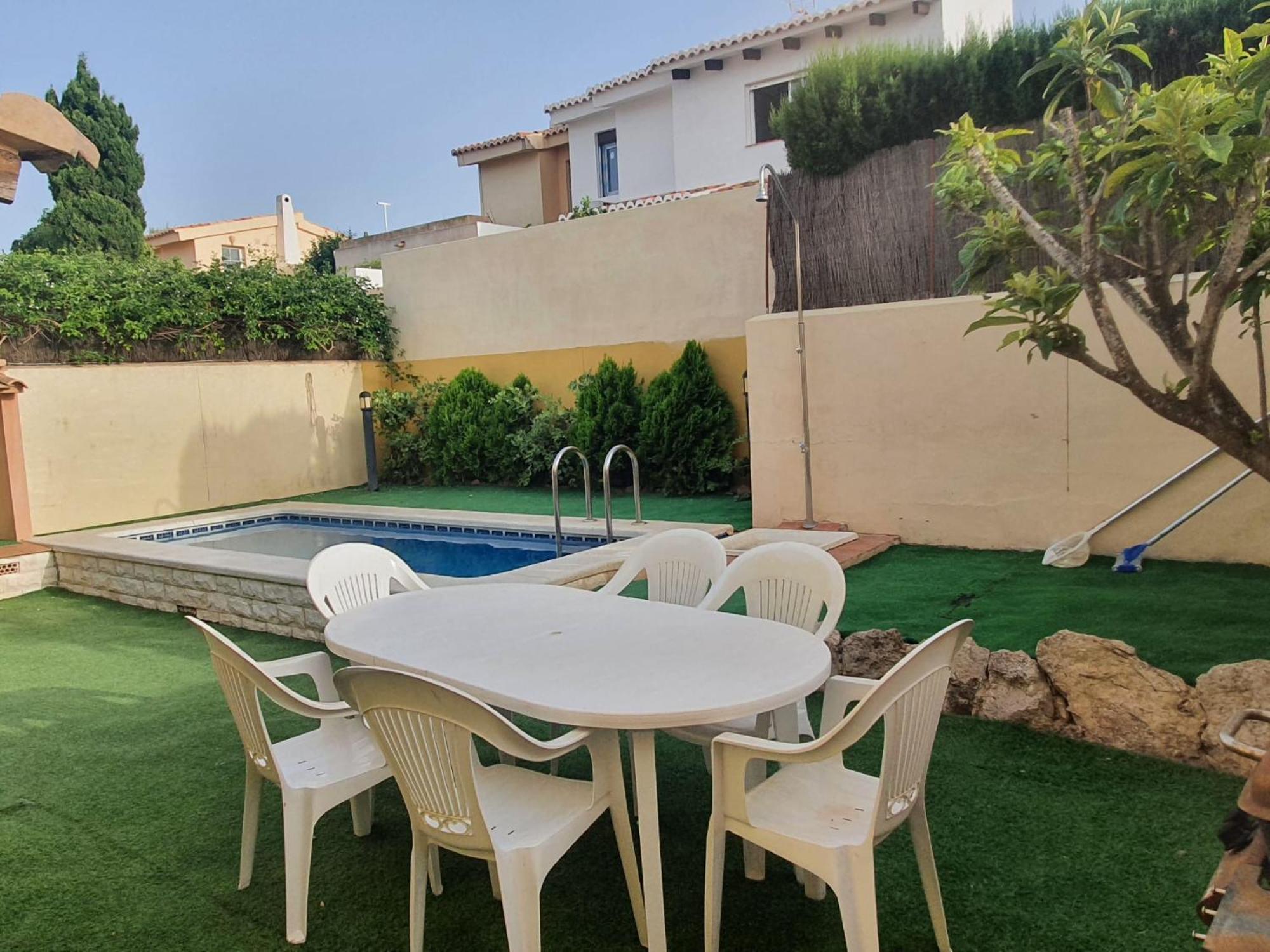 Bungalow Con Piscina 28 Гран Алакант Екстериор снимка